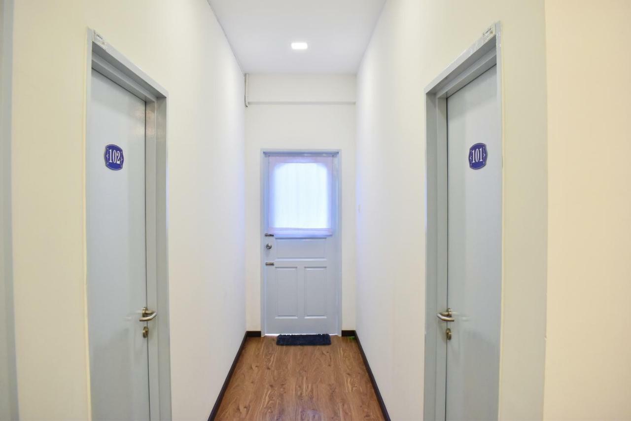 Ocean House Hostel Semporna Ngoại thất bức ảnh