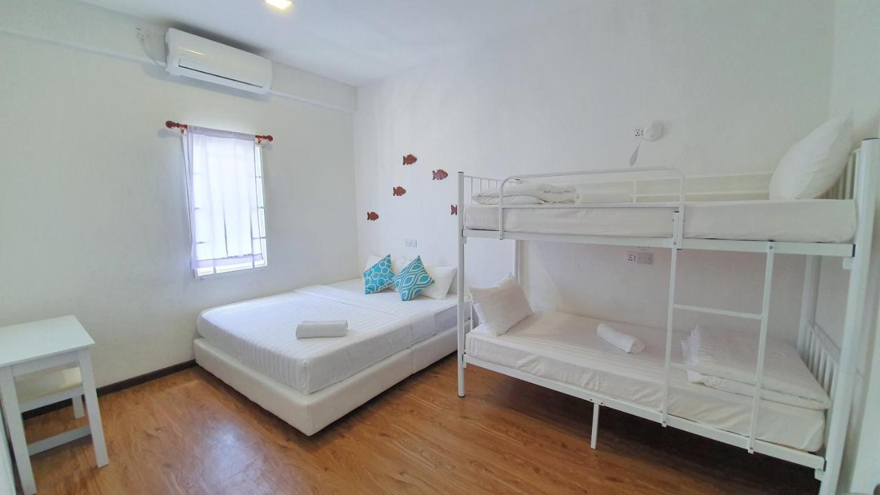 Ocean House Hostel Semporna Ngoại thất bức ảnh