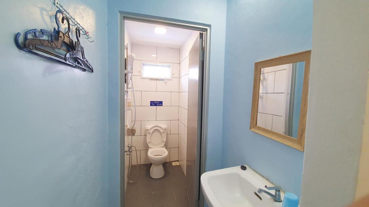 Ocean House Hostel Semporna Ngoại thất bức ảnh